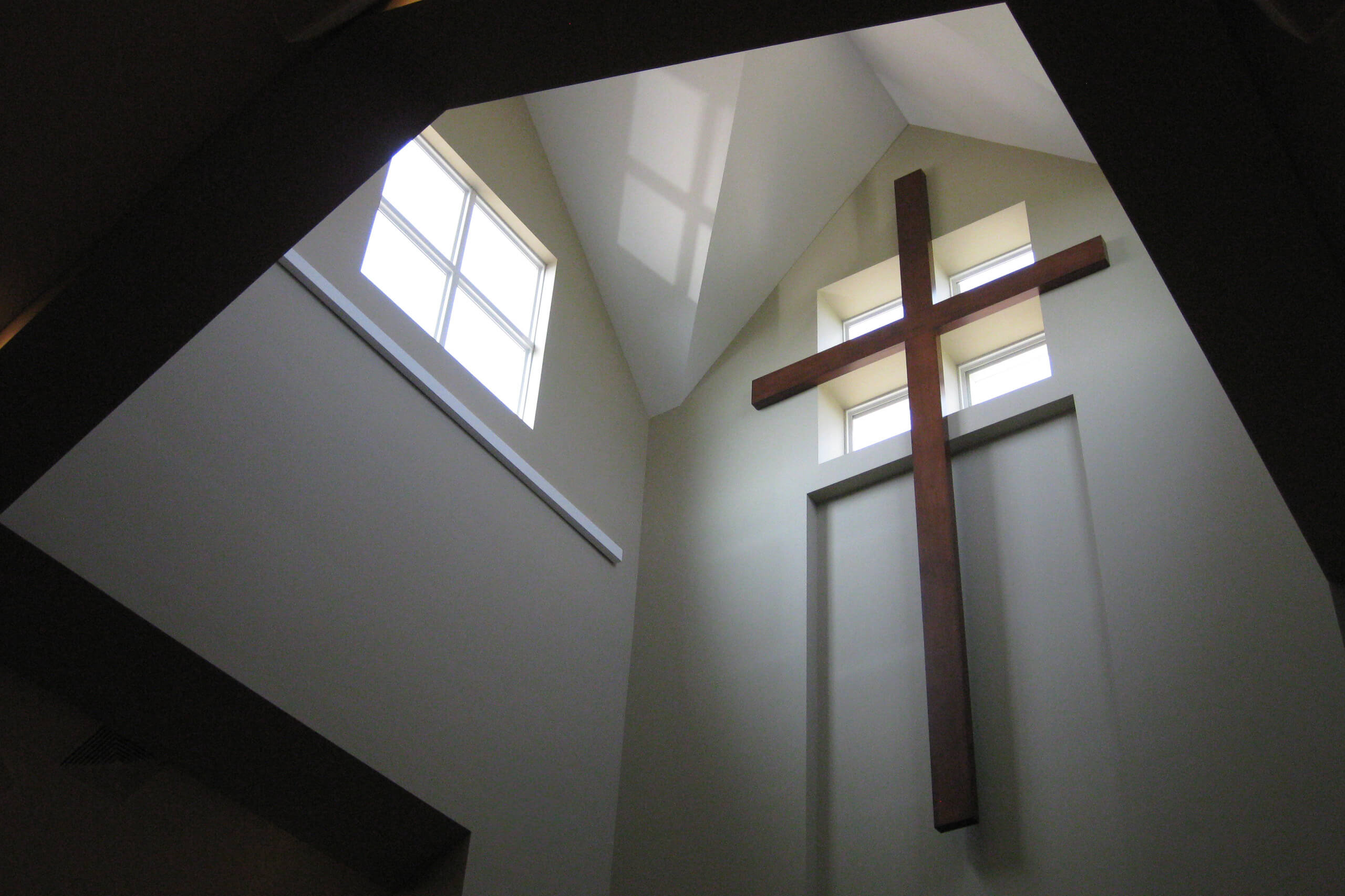 Good Shepherd Lutheran Church interior cross